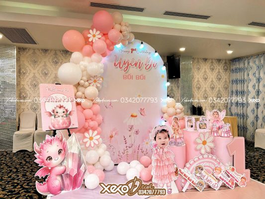 Trang trí thôi nôi bé gái tông hồng Bối Bối