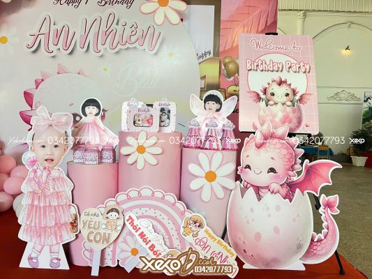 Trang trí thôi nôi bé gái chủ đề rồng con