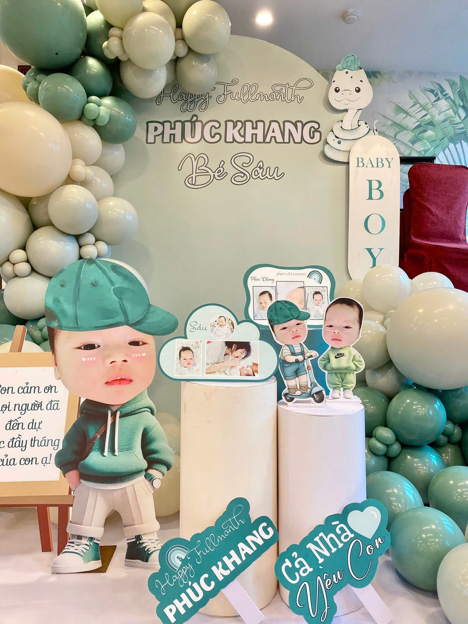 trang trí đầy tháng bé tuổi rắn tông xanh lá - bé Sâu