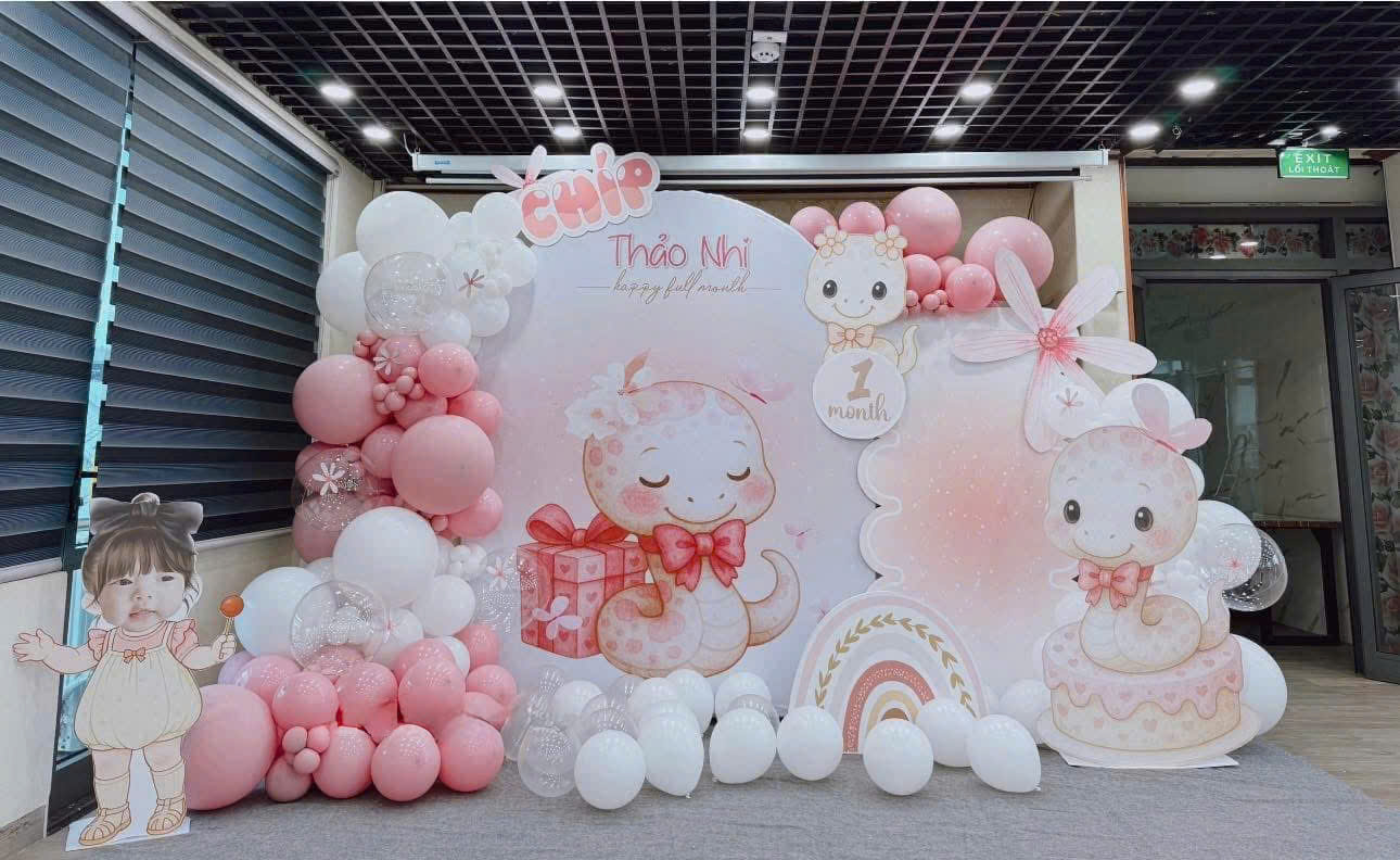 trang trí đầy tháng cho bé gái Thảo Nhi