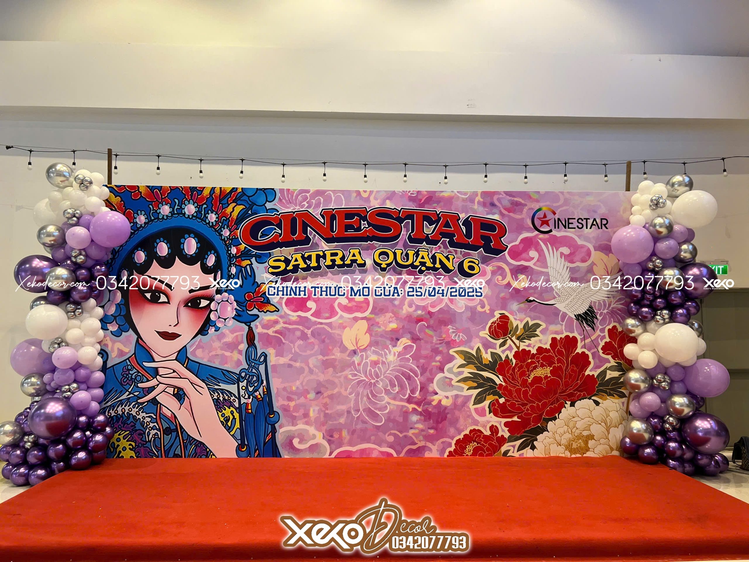 Trang trí cổng bong bóng khai trương Cinestar satra Q6
