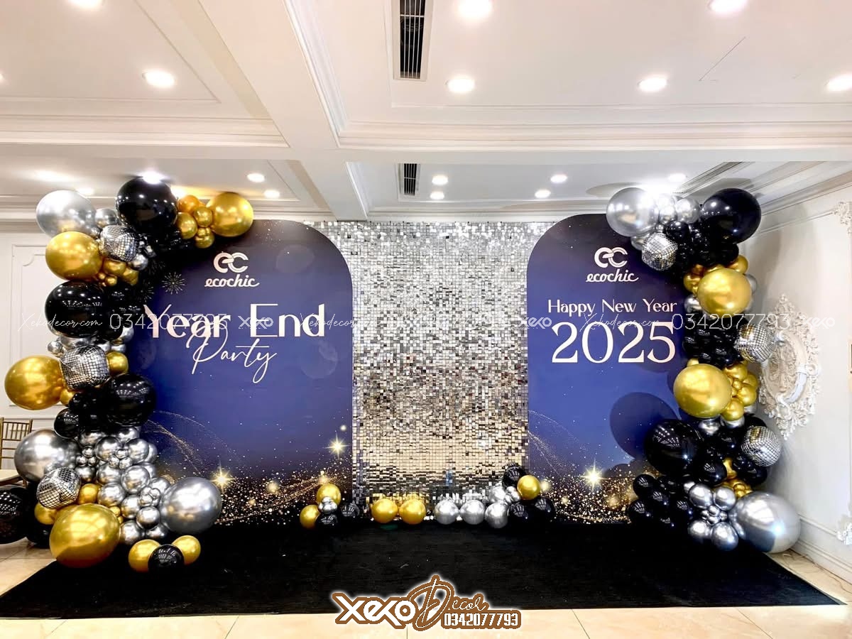 Trang trí tất niên tone xanh-đen-vàng gold-bạc lấp lánh